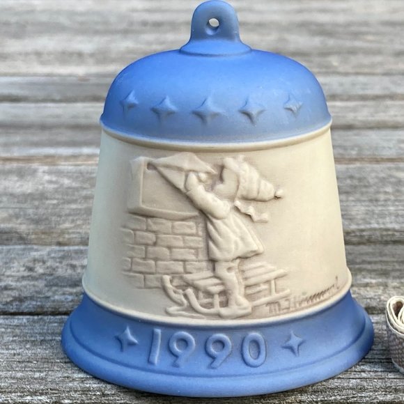 💯 Authentic Goebel Vintage Hummel "Letter to Santa Claus" 1990 Bell w/Clapper - Picture 8 of 14